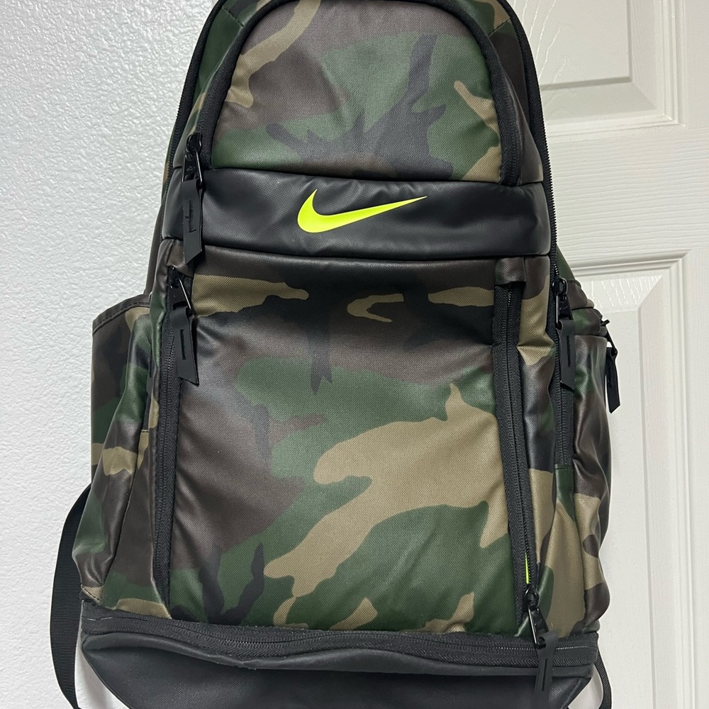 Nike Brasilia Camo backpack XL